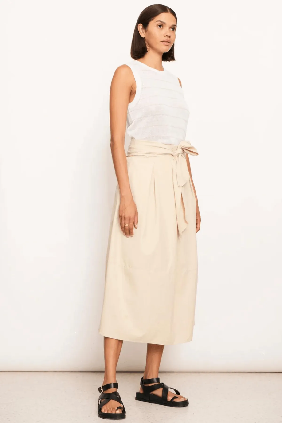 AINA TANK WHITE/PEBBLE