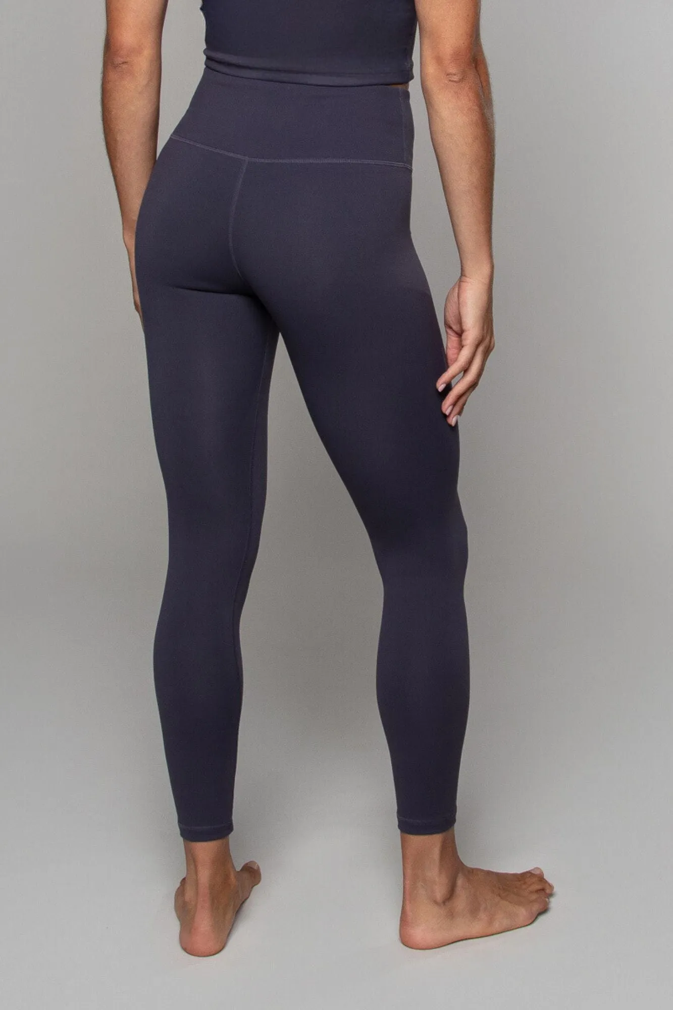 Aria Airsoft  Brushed Seamless 7/8 Legging Graphite