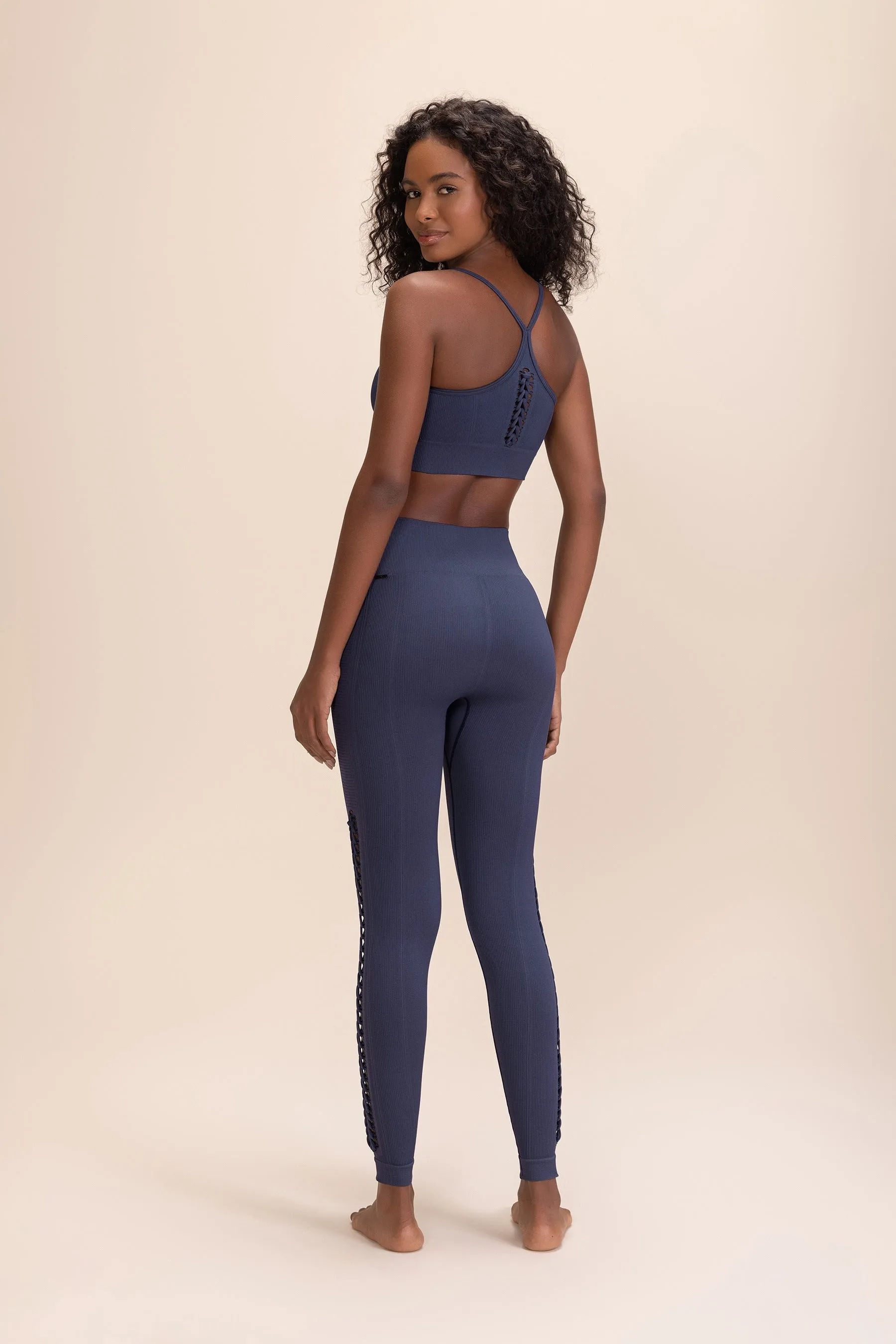 Explore Seamless Leggings