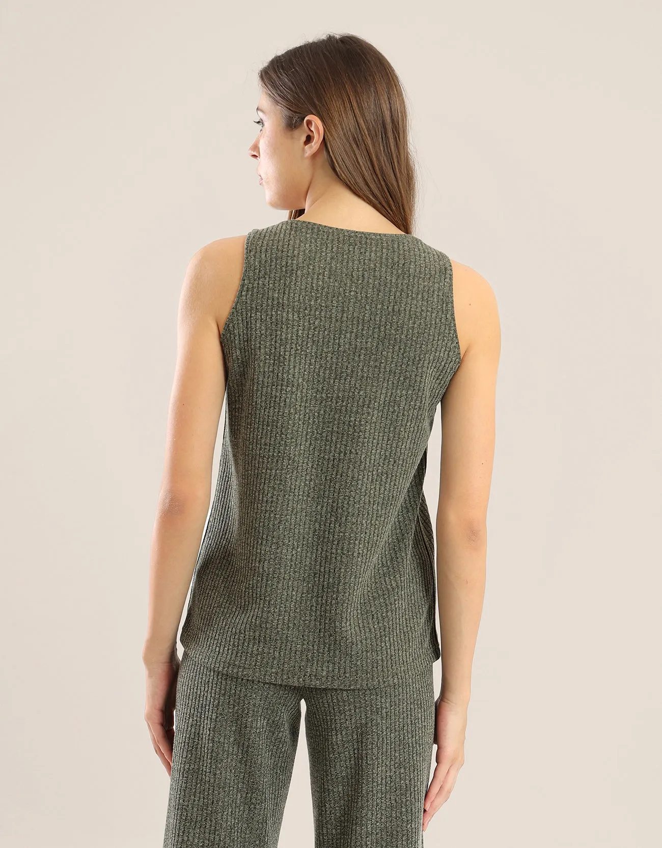 Tank top in ribbed tricot with round neckline and sleeveless
